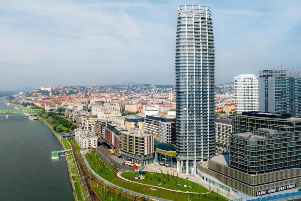 The First Skyscraper In Slovakia Apartman Pozsony Kültér fotó